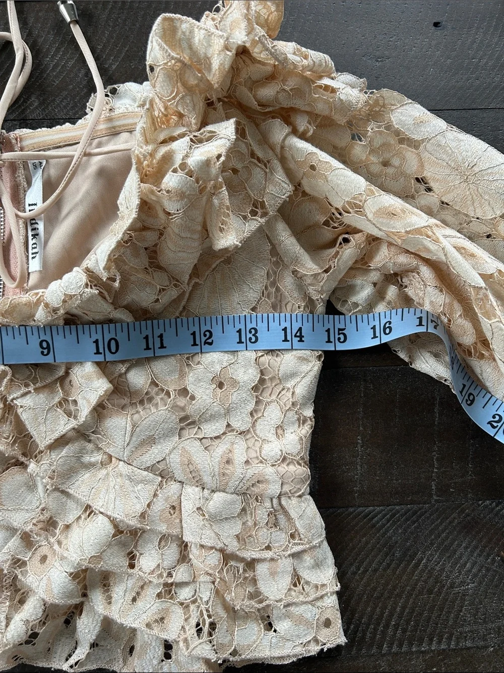 Indikah Beige Floral Lace Ruffle Crop Top Blouse - Picture 5 of 9